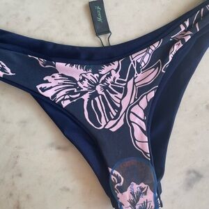 Maaji high leg chi chi cut bottoms size medium NWT